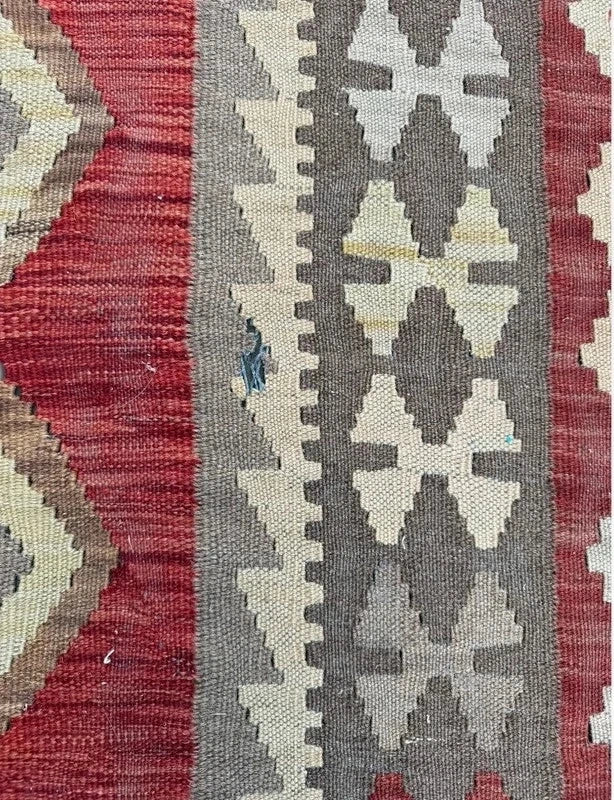 Large Traditional Handwoven Kilim Rug 189 x 284 cm Red Grey Geometric Wool Style — photograph 7