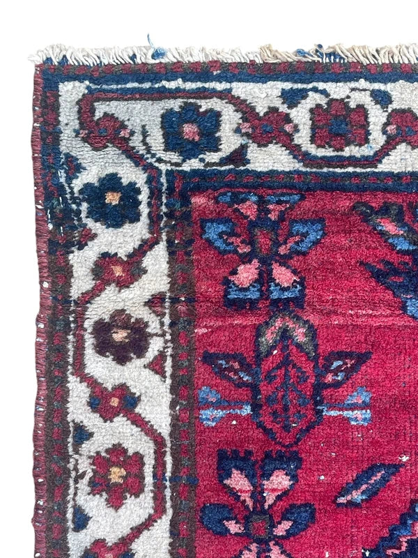 Persian Handmade Wool Rug 141x100cm Red Navy Vintage Small Carpet — photograph 10