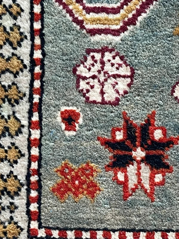 Authentic Hand Knotted Kazak Rug 96 × 66 cm – Fine Wool Tribal Carpet – Pale Blue — photograph 9