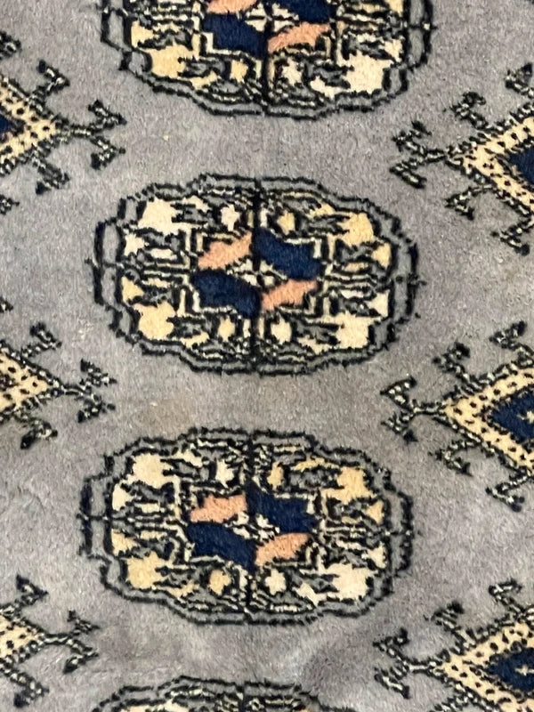 Hand knotted Bokhara style wool rug 130 x 187 cm grey vintage rug — photograph 8