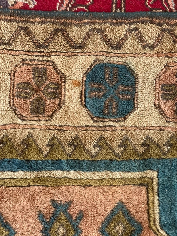 Large Vintage Turkish Geometric Rug 230 x 157 cm — photograph 8