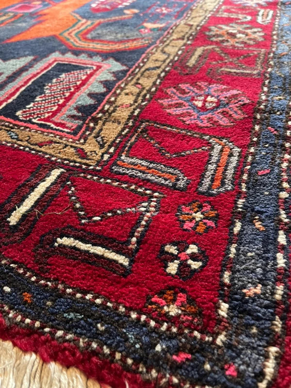 Vintage Persian Hamadan Rug – 140 x 200 cm — photograph 15