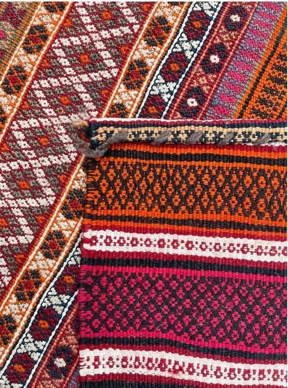 Vintage Persian Tribal Kilim Jajim Rug Handwoven Wool 136 x 72 cm — photograph 10