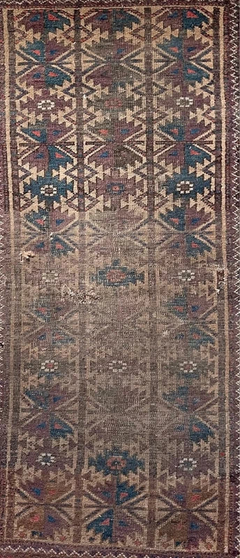 Antique hand-knotted tribal rug 150 x 83 cm worn Baluch style rug — photograph 2