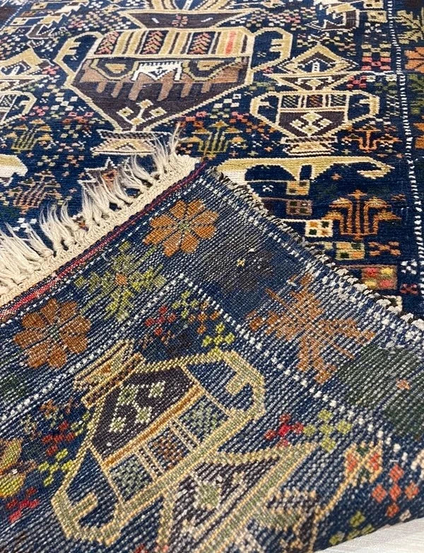 Vintage Persian Hand-Knotted Village Pictorial Wool Rug – Vase & Flower Design – 140 × 80 cm — photograph 11
