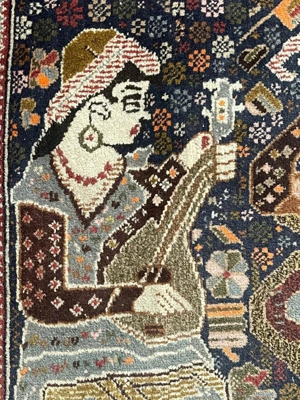 Vintage Persian Pictorial Rug 188 x 120 cm — photograph 3