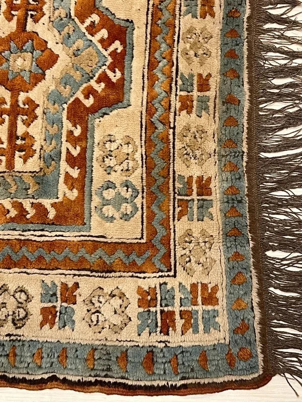 Hand-kontted Wool Kazak / Caucasian Style Rug – Rust & Blue – 202 × 138 cm — photograph 14