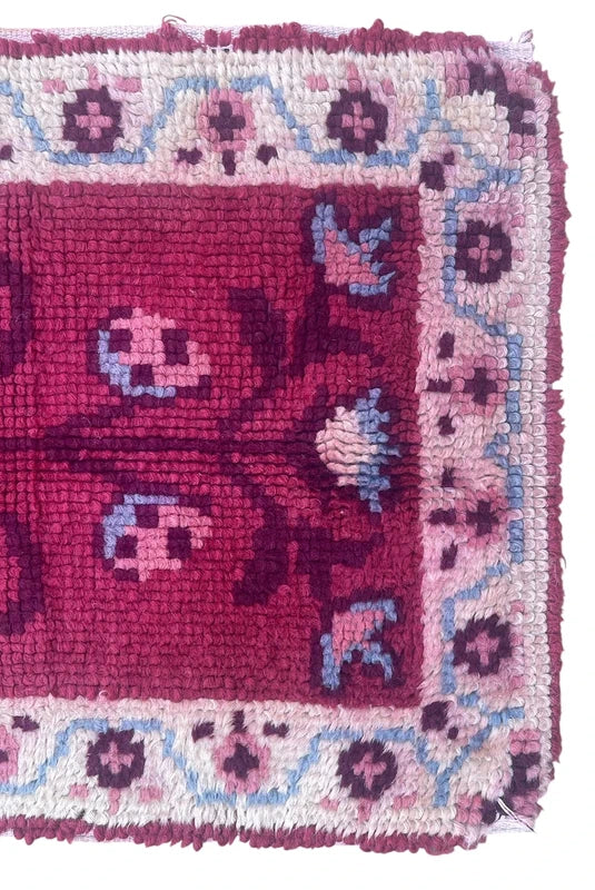 Set of 4 Vintage Handmade Wool Rugs – Matching Pink Burgundy Floral Rugs — photograph 14