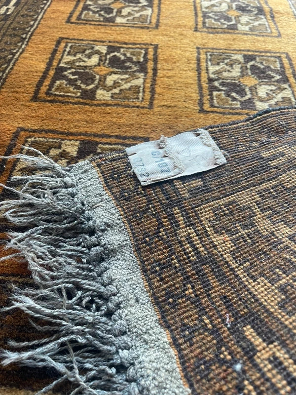 Small handmade Bokhara rug, approx. 139 x 85 cm. — photograph 16