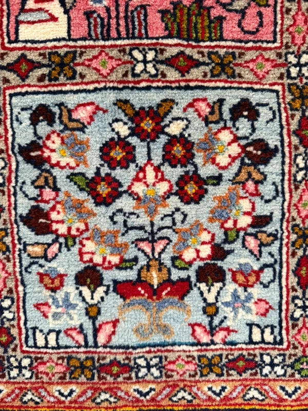 Persian Hand Knotted Wool Bakhtiari Garden Rug 111x178cm — photograph 8