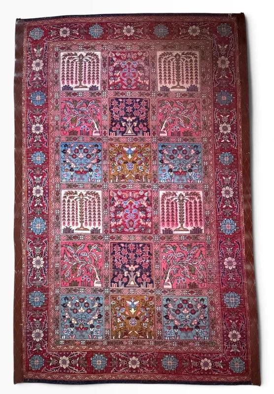 Persian Hand Knotted Wool Bakhtiari Garden Rug 111x178cm — photograph 9