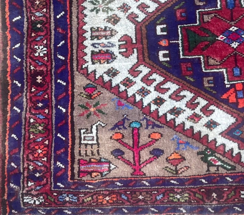 Vintage Persian Handmade Wool Rug – 145 x 102 cm – Tribal Geometric Design — photograph 8