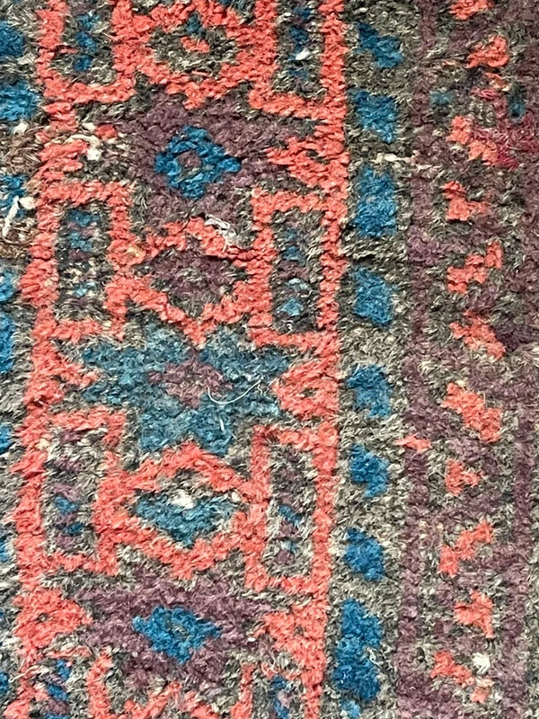 Antique hand-knotted tribal rug 150 x 83 cm worn Baluch style rug — photograph 13