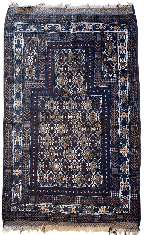 Vintage Baluch Rug 133 x 85 cm Hand Knotted Tribal Wool Carpet — photograph 1