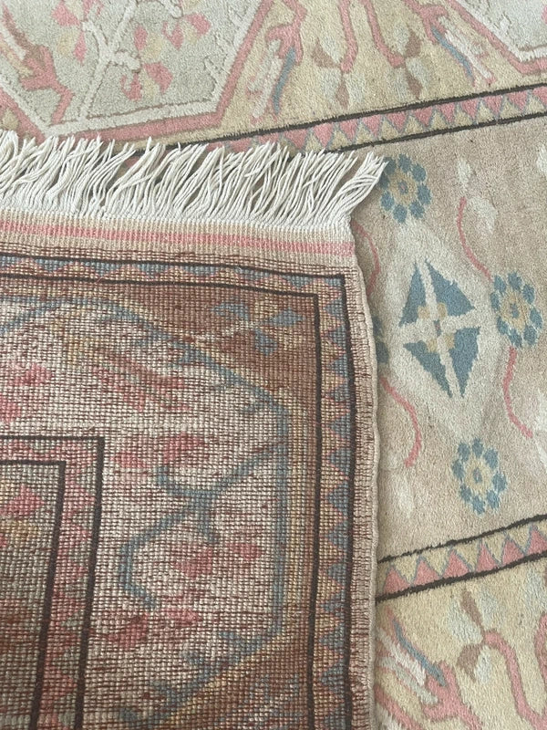 Vintage Turkish Oushak Rug 195 by 127 cm Hand-Knotted Wool, Pastel Geom. Medal — photograph 10