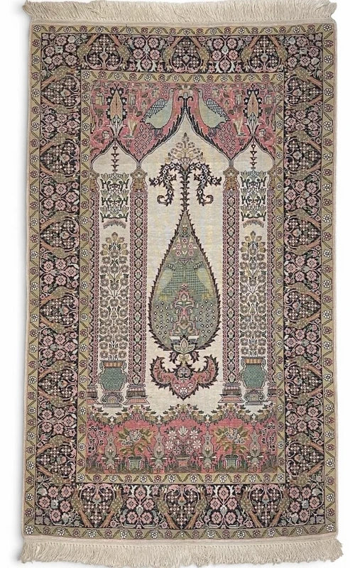 Handmade Kashmir Silk Rug – 161 × 93 cm – Floral & Peacock Design — photograph 18