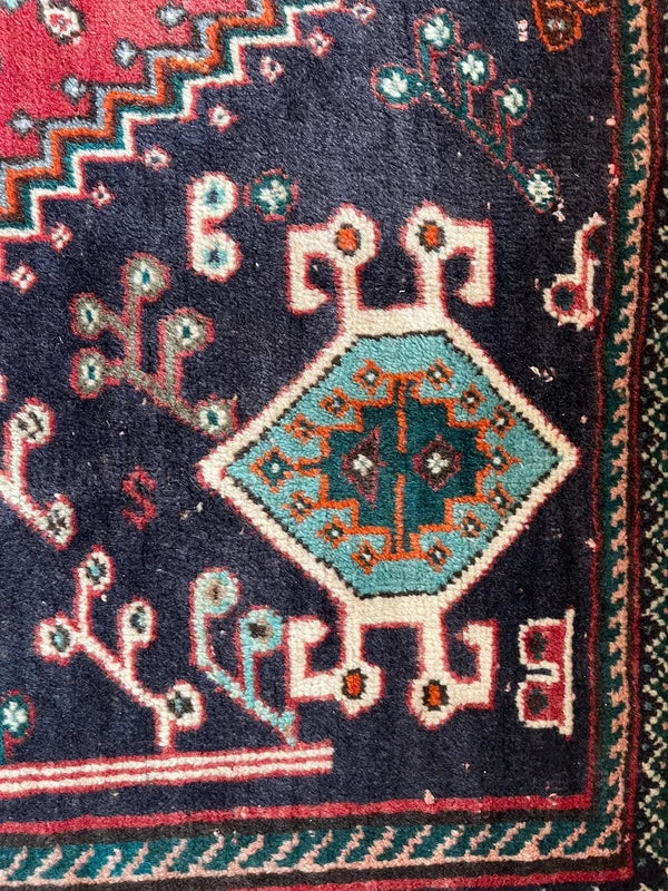 Hand Knotted Persian Tribal Rug 240 x 180 cm – Large Wool Rug — photograph 16