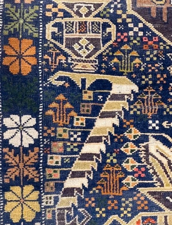 Vintage Persian Hand-Knotted Village Pictorial Wool Rug – Vase & Flower Design – 140 × 80 cm — photograph 5