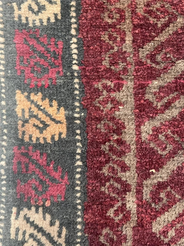 Vintage Hand Knotted Tribal Rug 162 x 99 cm Dark Afghan Baluch Style — photograph 14