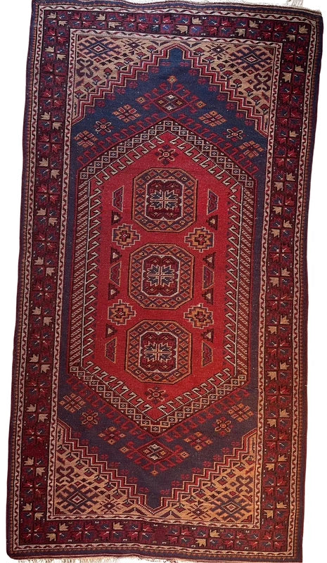Vintage Oriental Persian tribal Rug200×110cm (6'7" × 3'7") Hand-Knotted Wool Gallery Mat c.70s — photograph 9