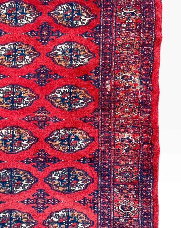Vintage Hand Knotted Turkmen Bokhara Wool Rug 200 x 140 cm — photograph 4