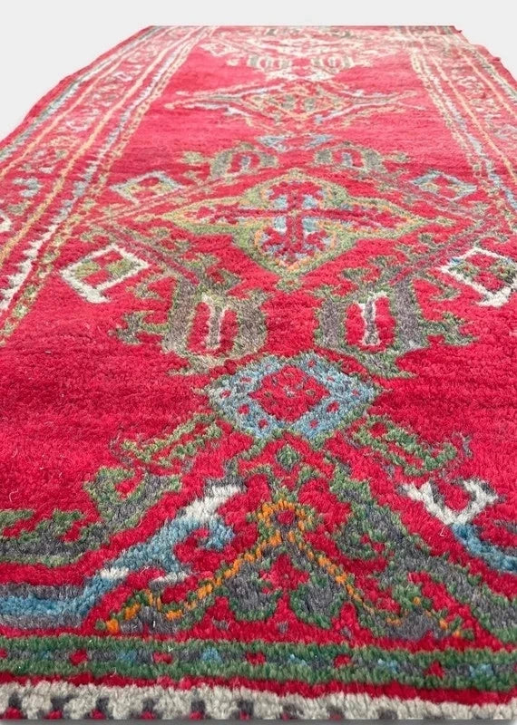 Vintage Eastern Anatolian Turkish Hand-Knotted Wool Runner Rug 351 x 91 cm — photograph 2