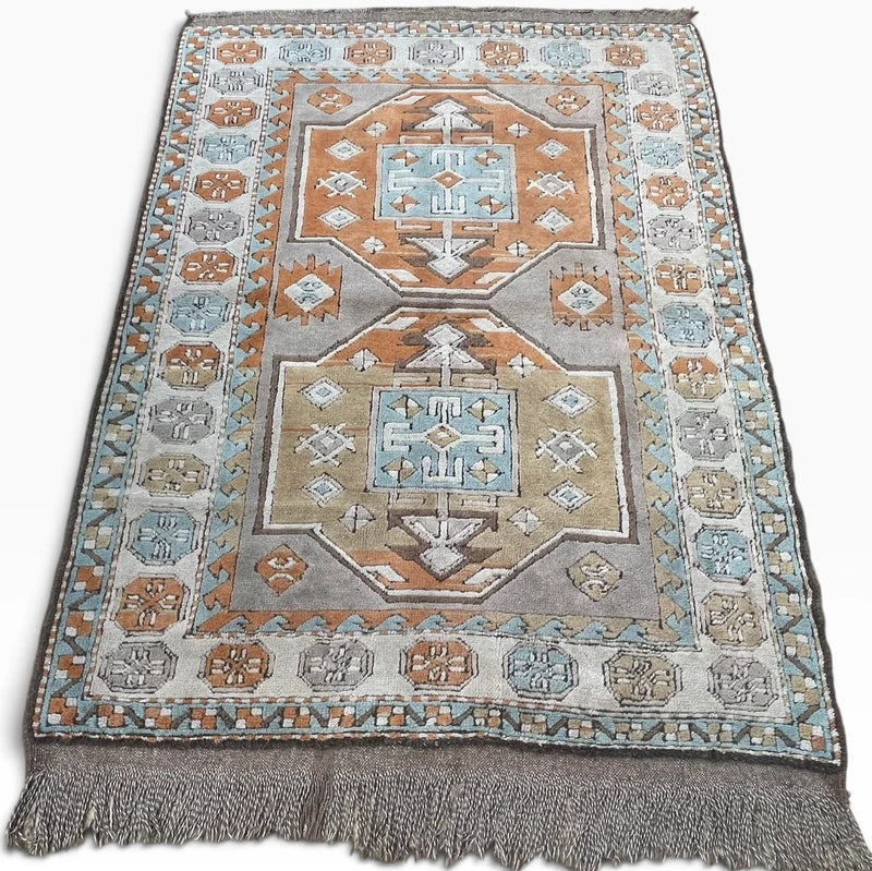 Vintage Hand Knotted Wool Rug 195x133cm – Kazak Caucasian Style — photograph 3