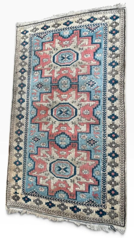 Vintage Hand-Knotted Wool Rug 126 x 72 cm – Caucasian Geometric Design — photograph 5