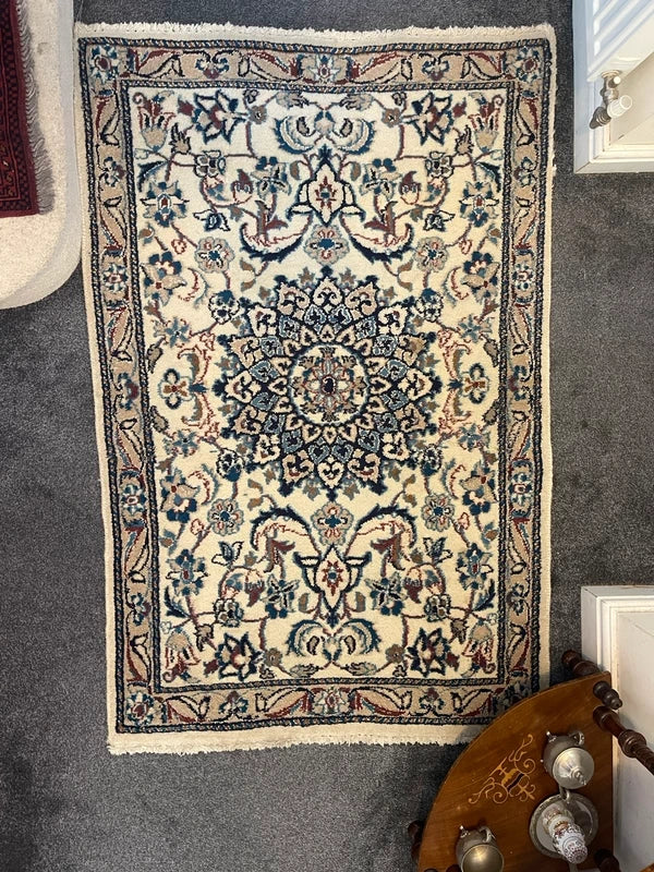Small Hand Knotted Persian Nain/Isfahan-type Rug 142x91cm Blue Cream Wool Carpet — photograph 5