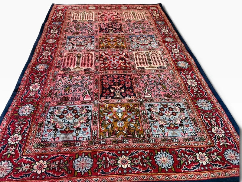 Persian Hand Knotted Wool Bakhtiari Garden Rug 111x178cm — photograph 10