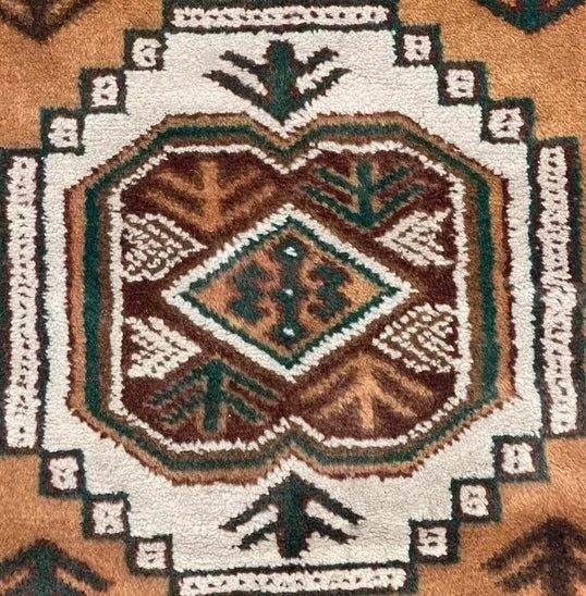 Vintage Tribal Hand-Knotted Wool Rug – Camel & Rust – 130 × 100 cm — photograph 2